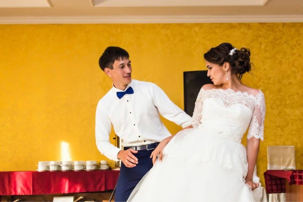 How To Dance At A Wedding Reception