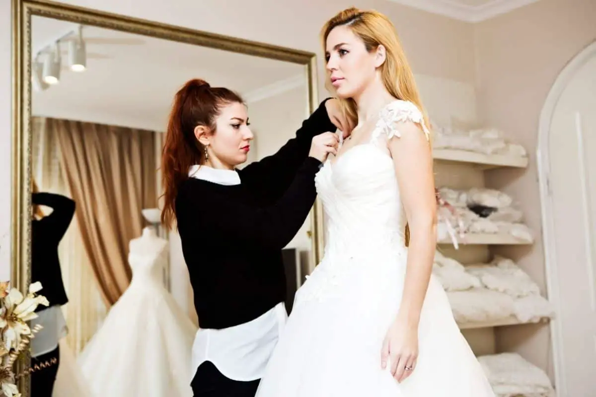 What Is The Right Wedding Dress Size
