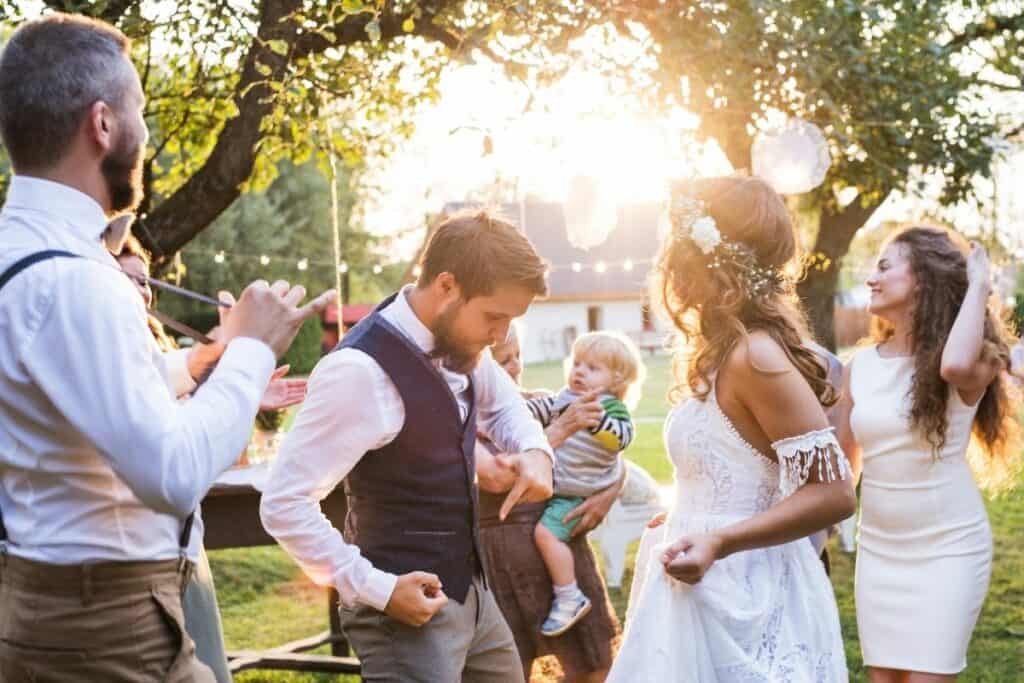 How To Dance At A Wedding Reception - Magical Day Weddings