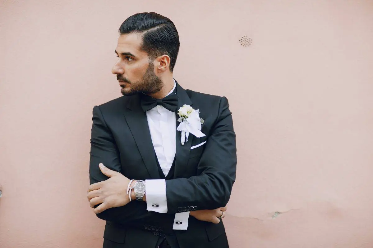 How Long Does It Take To Tailor A Suit For The Groom?