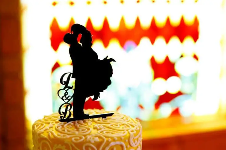 10 Beauty And The Beast Wedding Cake Topper Ideas For The Disney Wedding Of Your Dreams