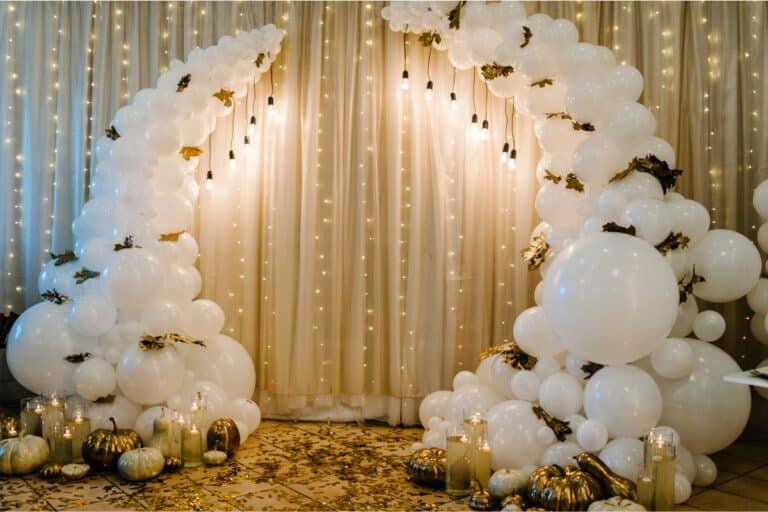 14 Enchanting Fairytale White And Gold Wedding Themes For Your Happily Ever After