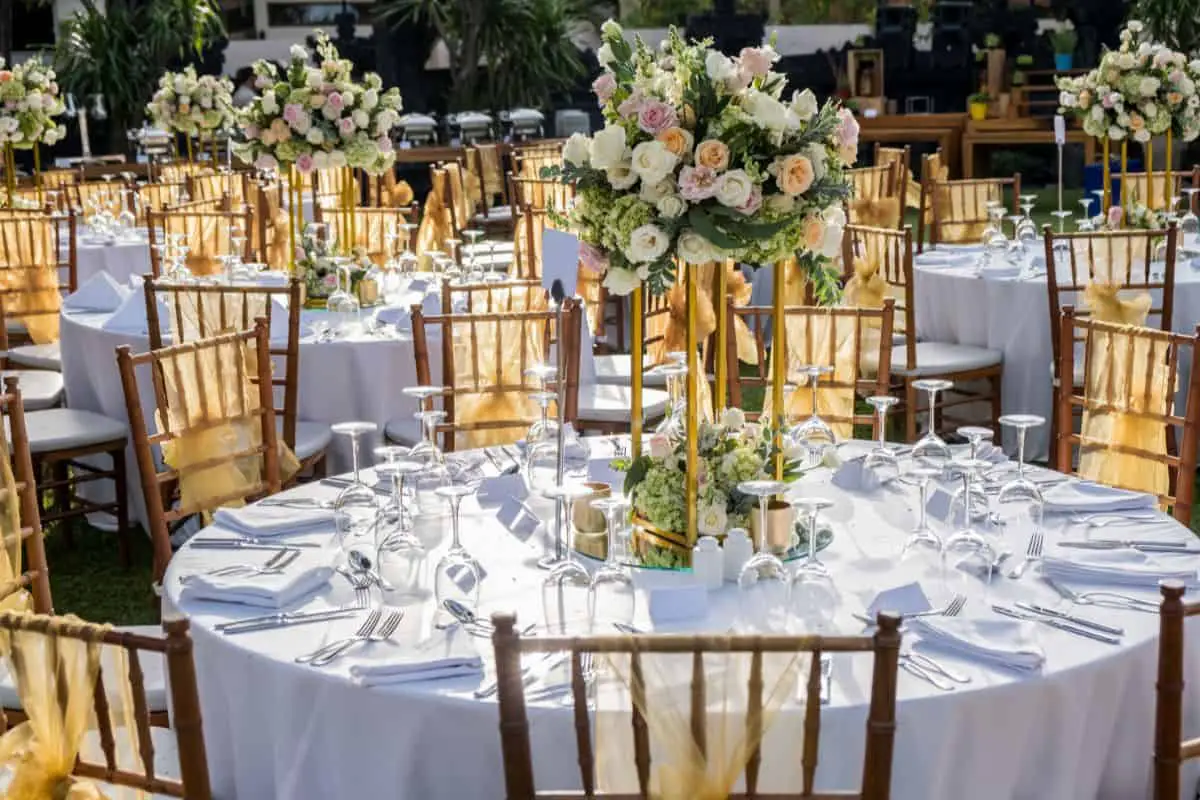 Enchanting Gold And Emerald Wedding Ideas