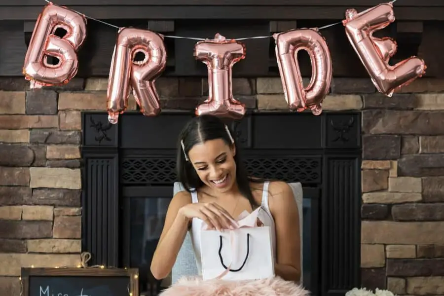 Best Gift Ideas For A Bridal Shower