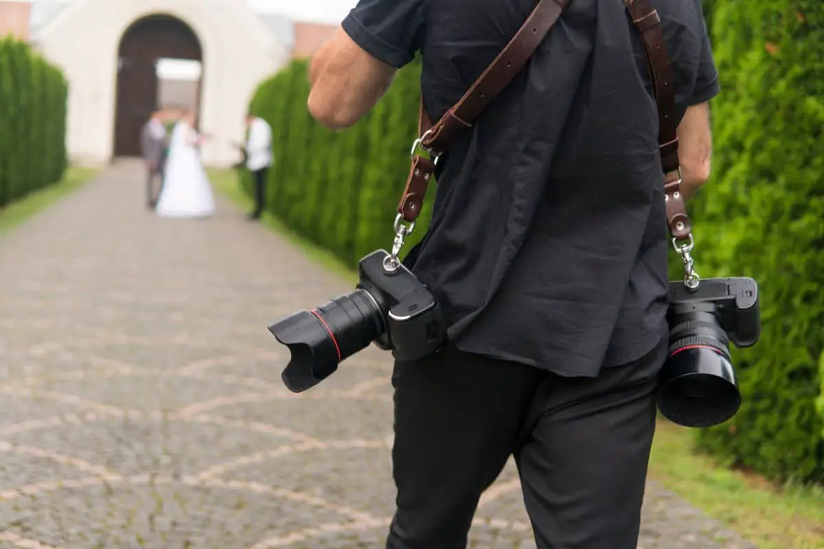 A Complete Guide To Wedding Photographers