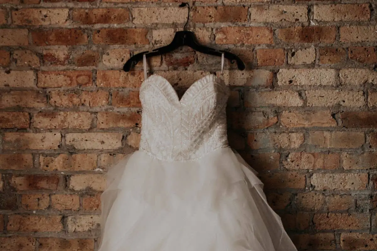 Average cost to clean a wedding dress sale