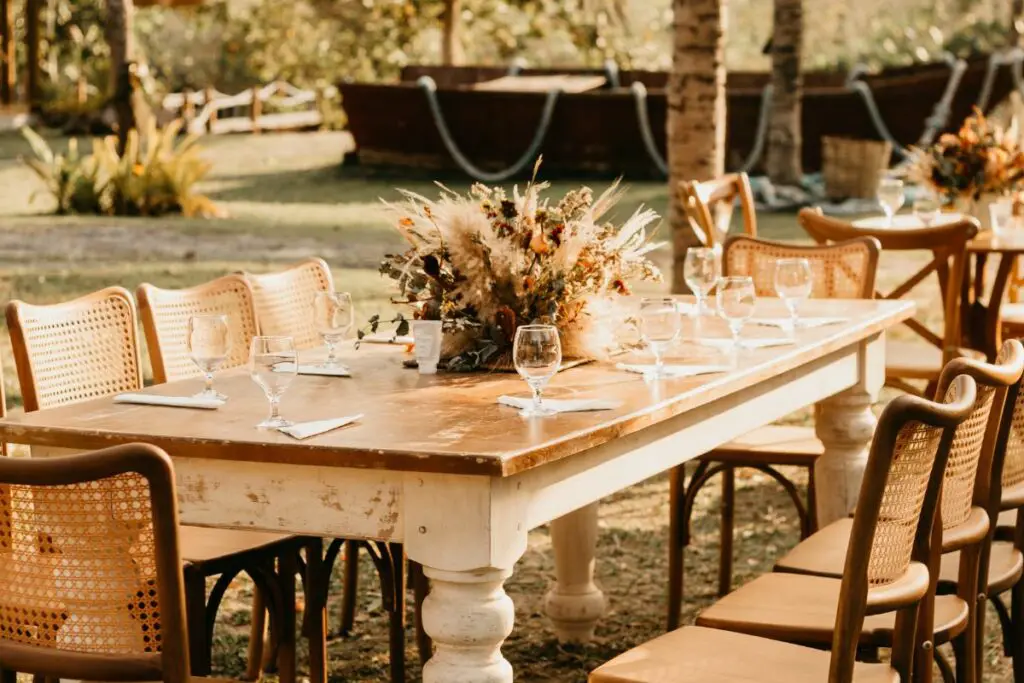 Cost to rent tables online and chairs for wedding