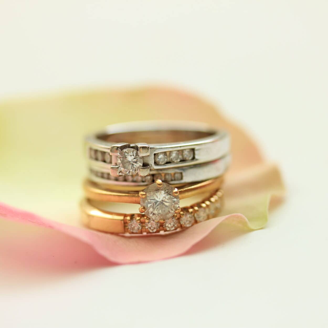 19-gorgeous-march-wedding-color-palettes-to-spring-into-style-magical